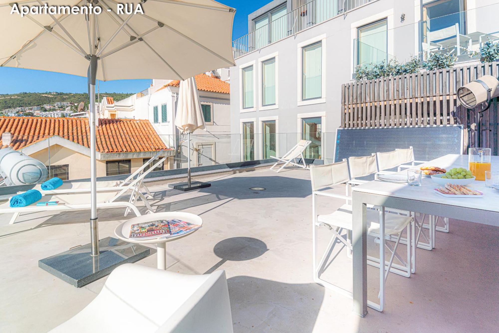 Season Apartments Sesimbra Esterno foto