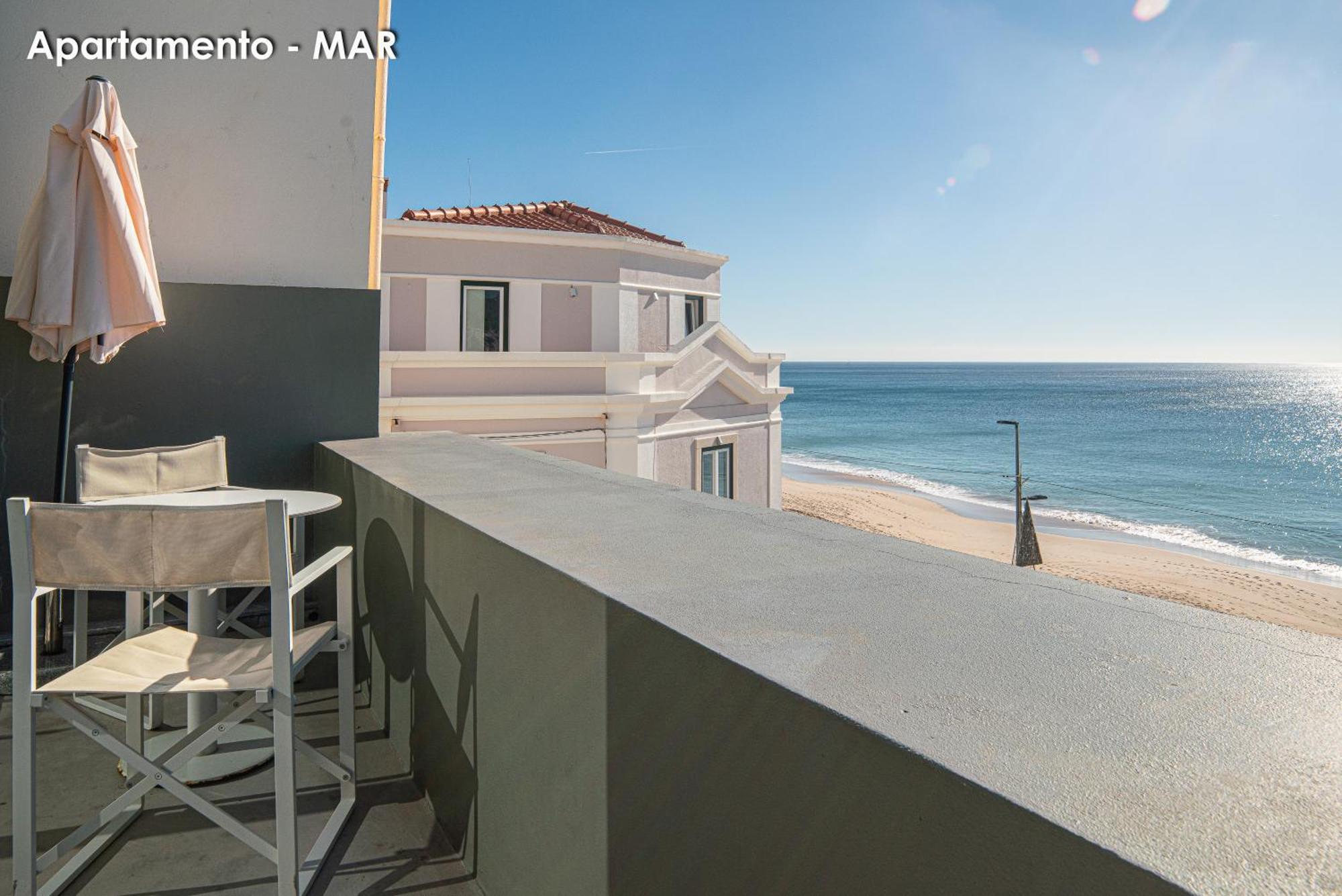 Season Apartments Sesimbra Esterno foto